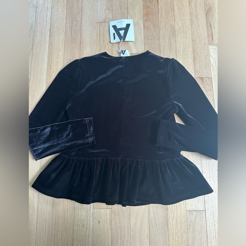 NWT peplum velvet top - Picture 3 of 4
